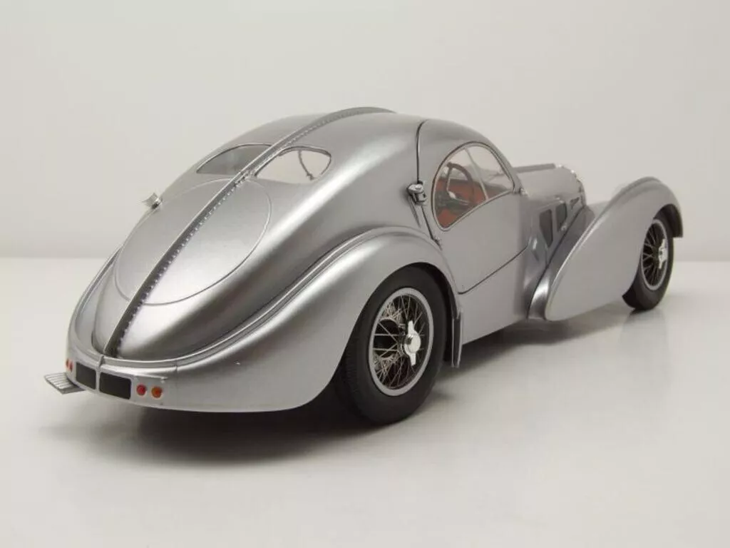 Solido Bugatti Atlantic Silber 01:18 421182240