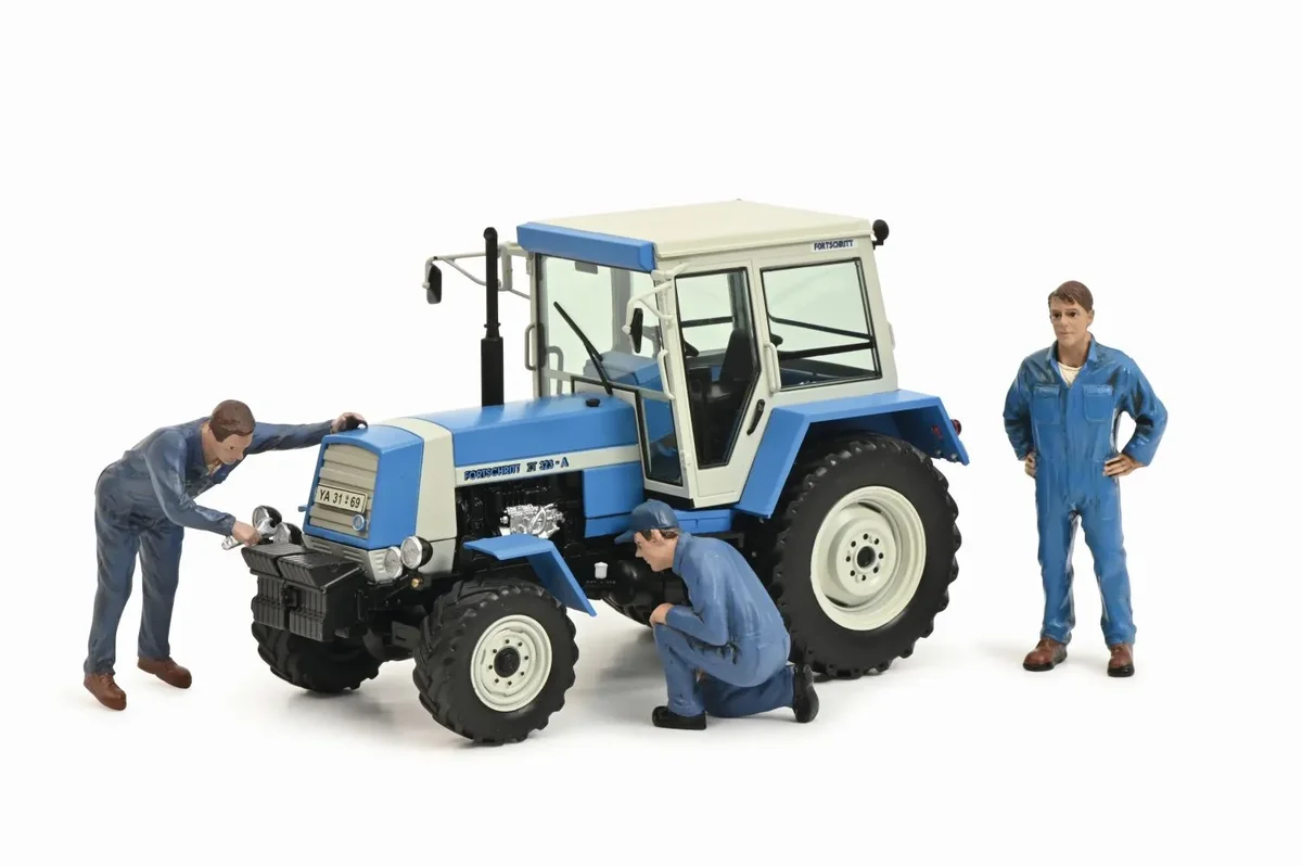 Schuco Fortschritt Zt 323+3 Fig. Blau 1:32 450782600