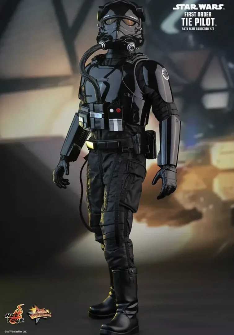 Star Wars : The Force Awakens - First Order Tie Pilot Hot Toys