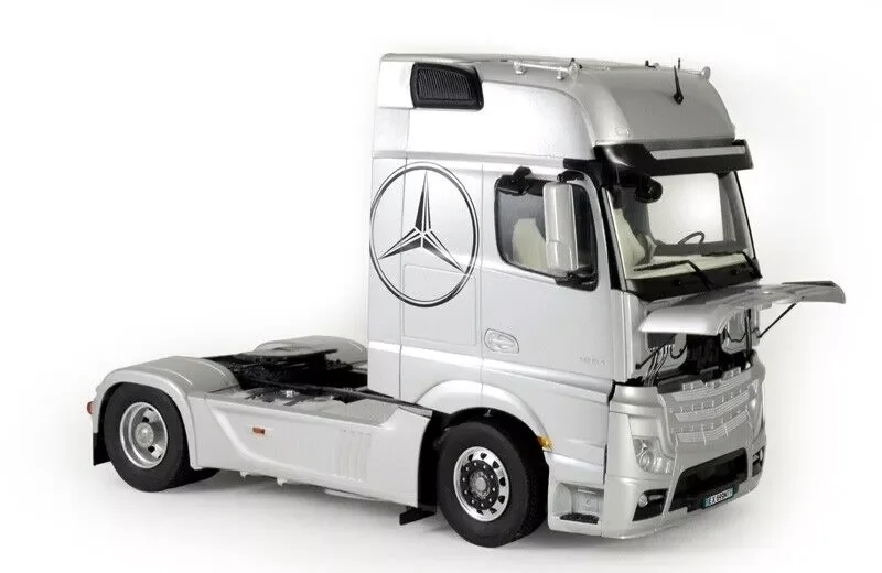 ITALERI Mercedes Benz Actros Mp4 Gigaspace 01:24 510003905